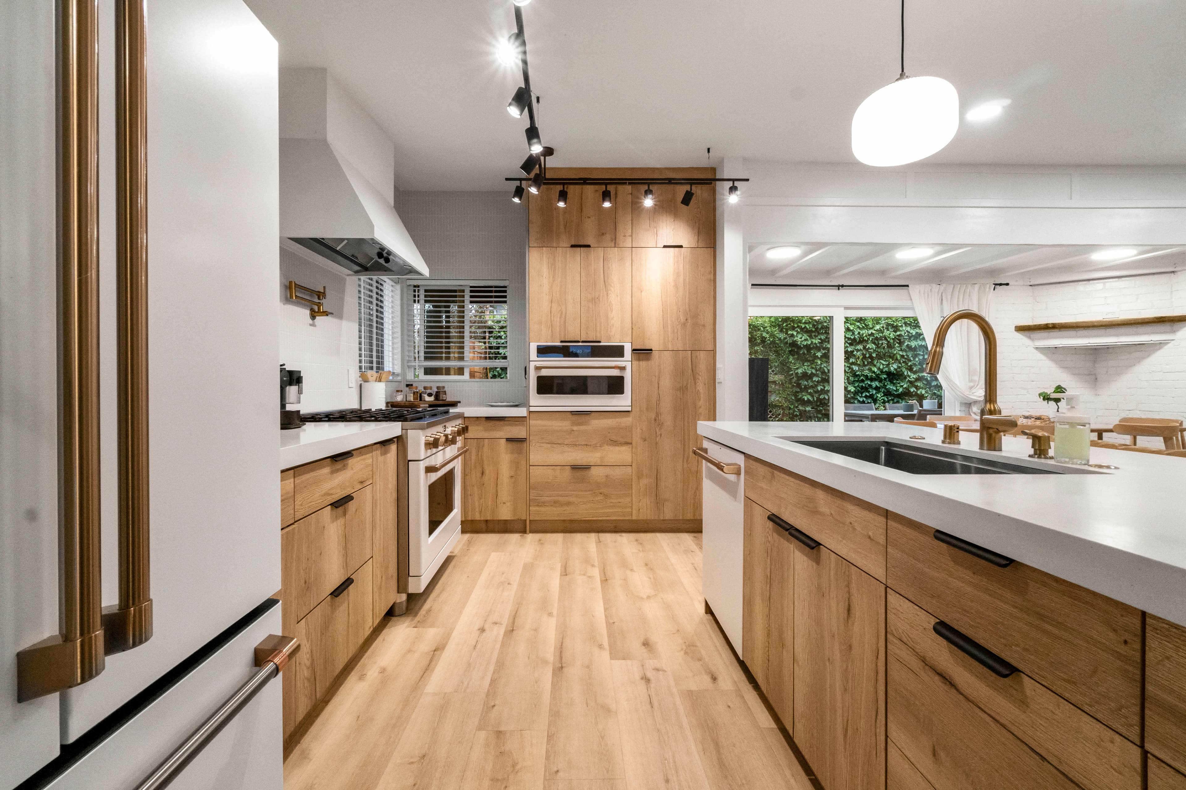 Mar Vista Main Home — photo 31